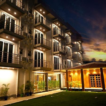 Blue Waves Hotel Tajpur Экстерьер фото