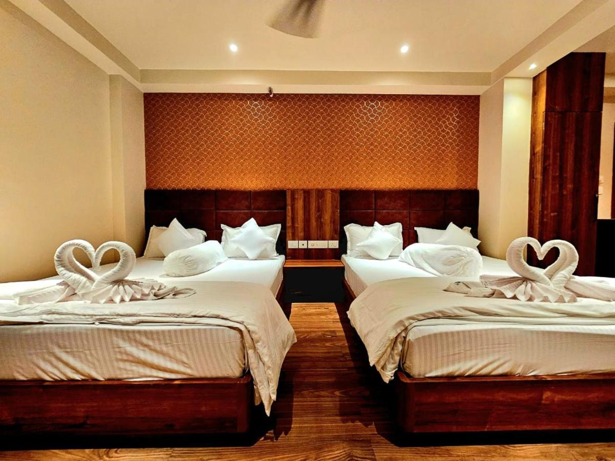 Blue Waves Hotel Tajpur Экстерьер фото
