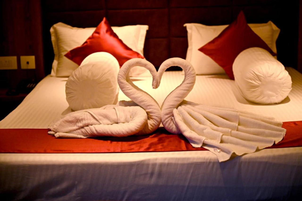 Blue Waves Hotel Tajpur Экстерьер фото