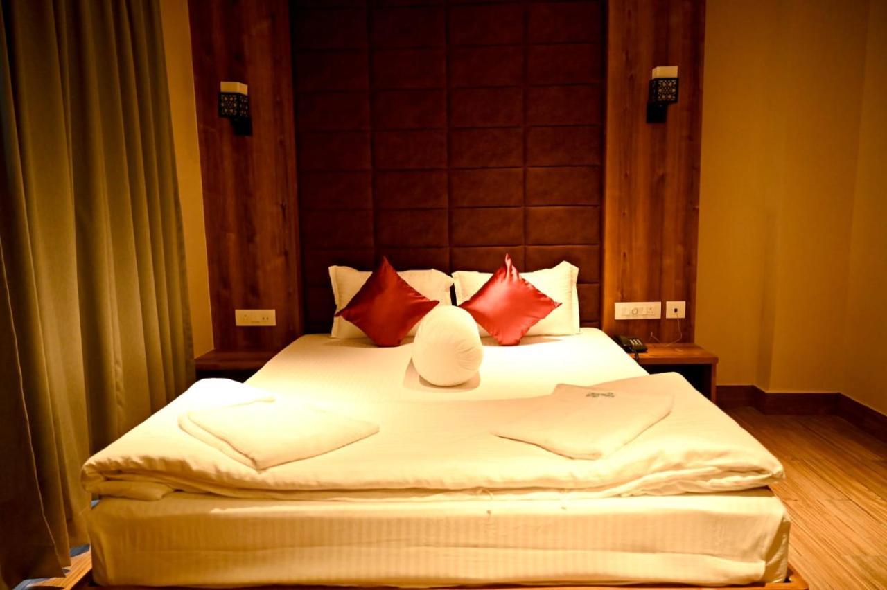 Blue Waves Hotel Tajpur Экстерьер фото