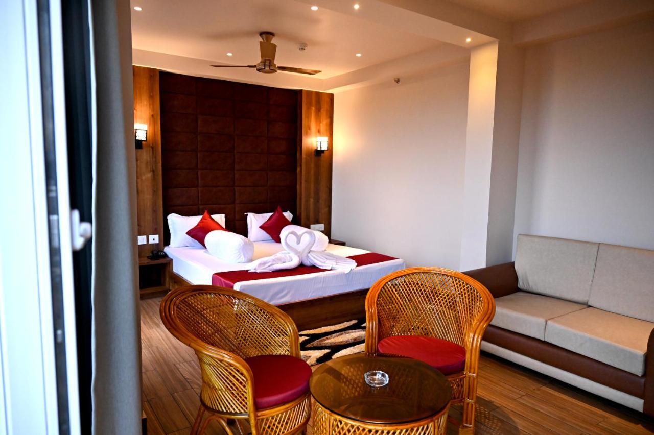 Blue Waves Hotel Tajpur Экстерьер фото