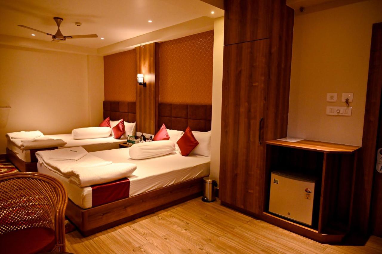 Blue Waves Hotel Tajpur Экстерьер фото