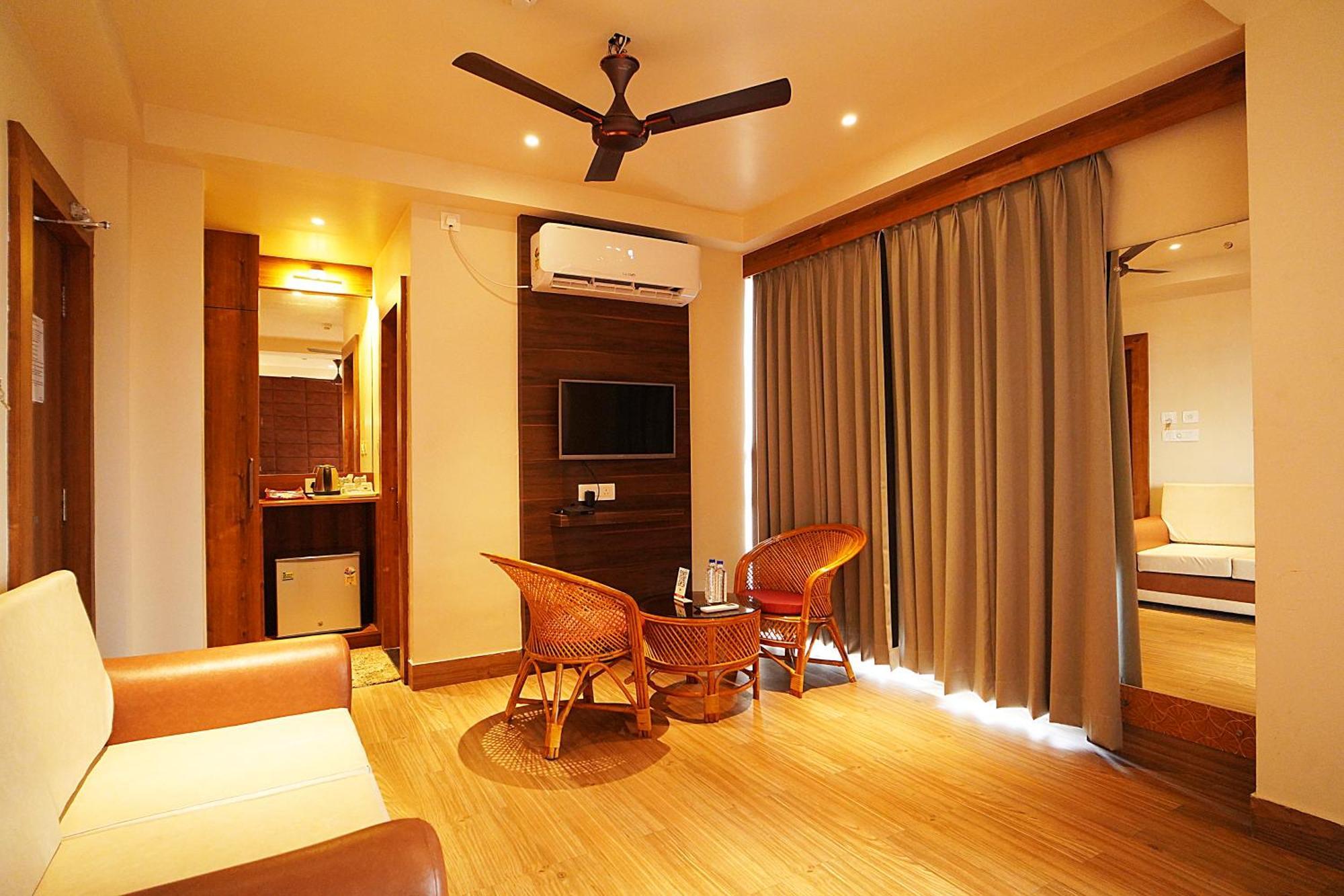 Blue Waves Hotel Tajpur Экстерьер фото