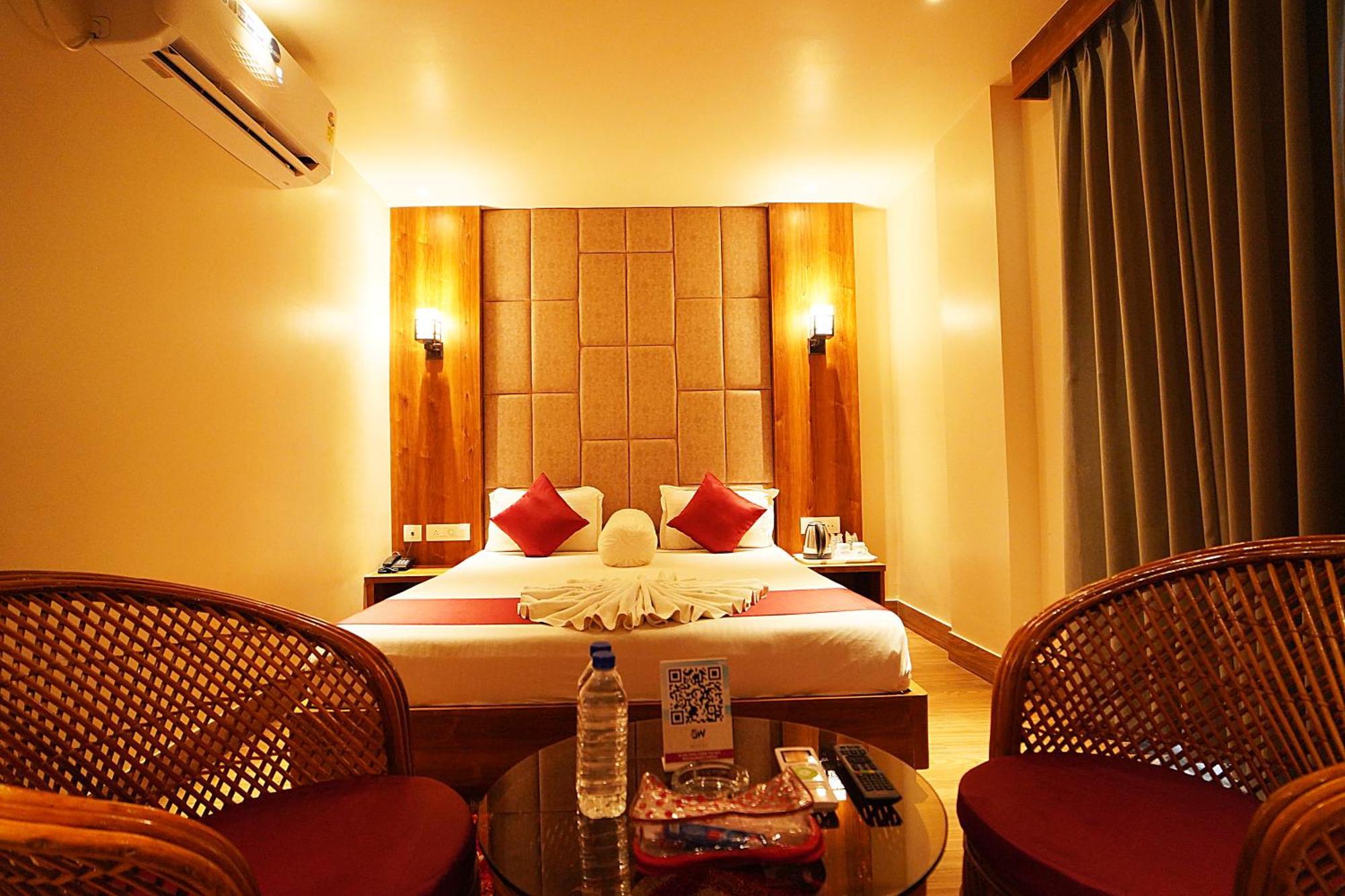 Blue Waves Hotel Tajpur Экстерьер фото