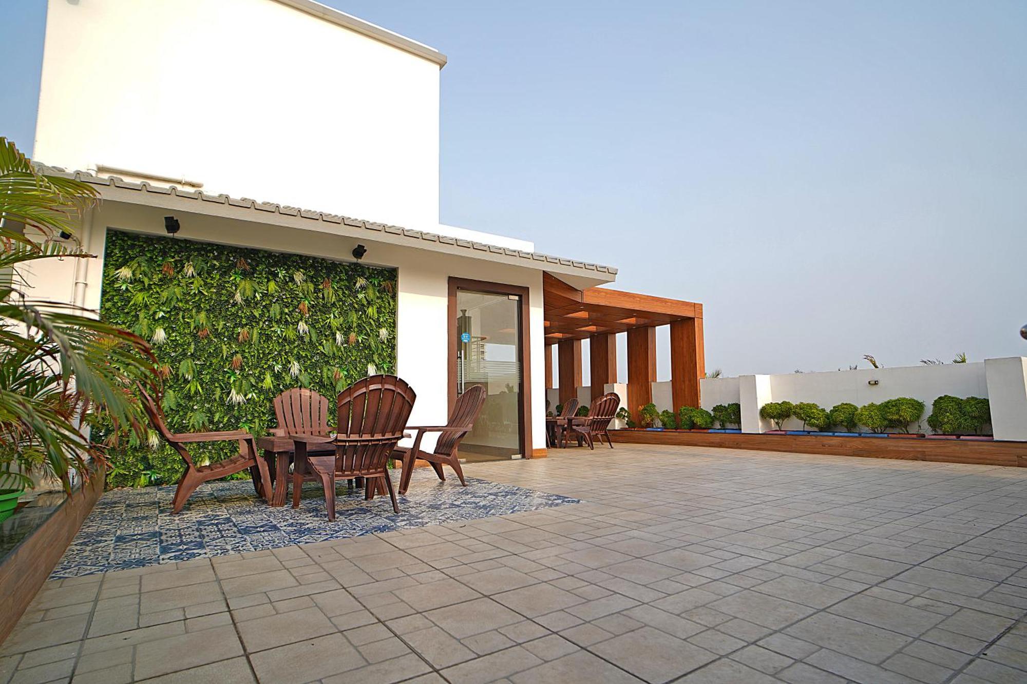 Blue Waves Hotel Tajpur Экстерьер фото